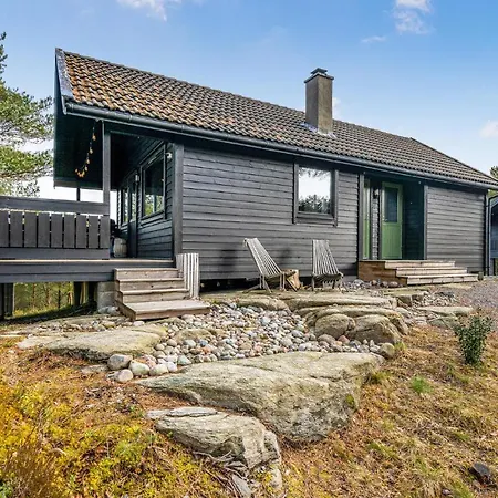 Beach Front In With Sauna Valevåg